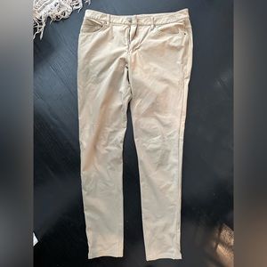 Lululemon ABC Pants in 34 waist, 37 inseam